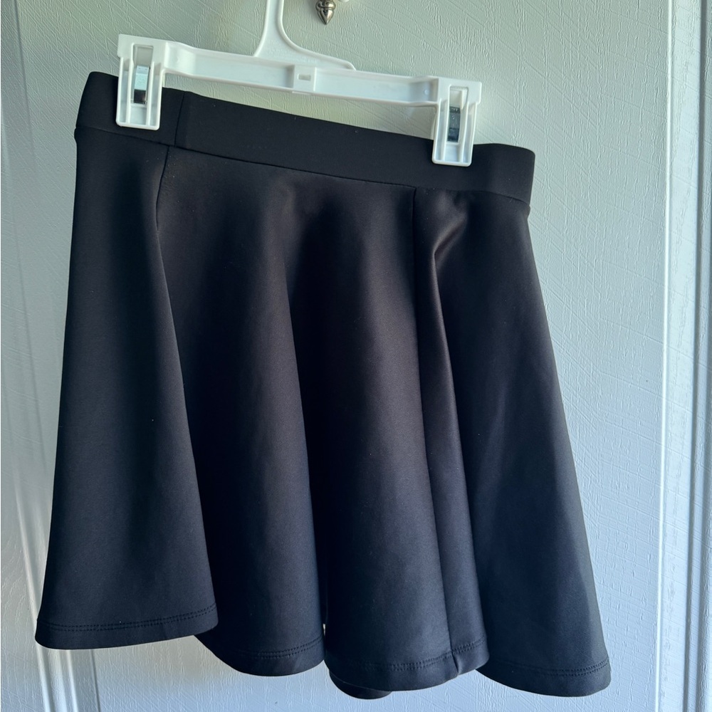 black skirt